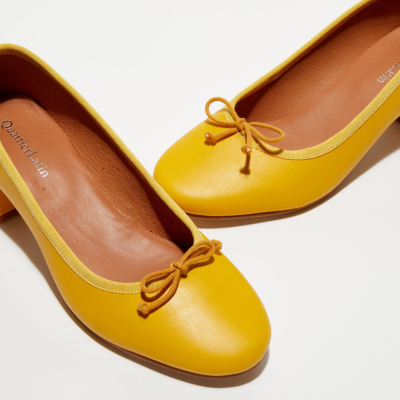 Quartier Latin Ballerines trotteurs en Cuir Diane jaune moutarde - Talon 4 cm