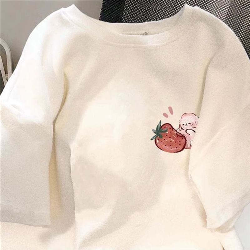 Sancus - Oversized T-shirt met ronde hals en aardbeienprint, met elleboogmouwen