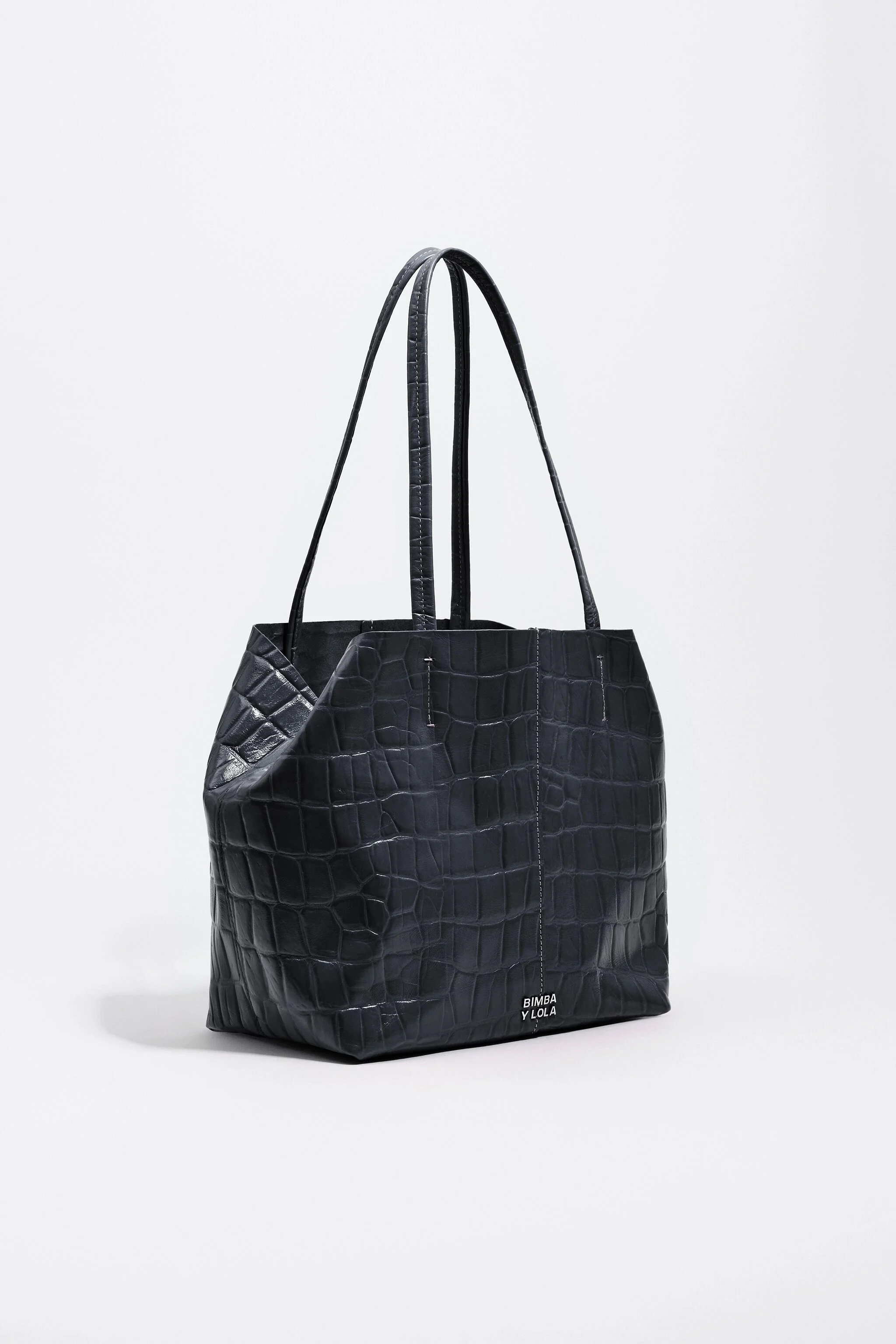 Bolsa de compras média em couro azul petróleo com estampa de crocodilo.
