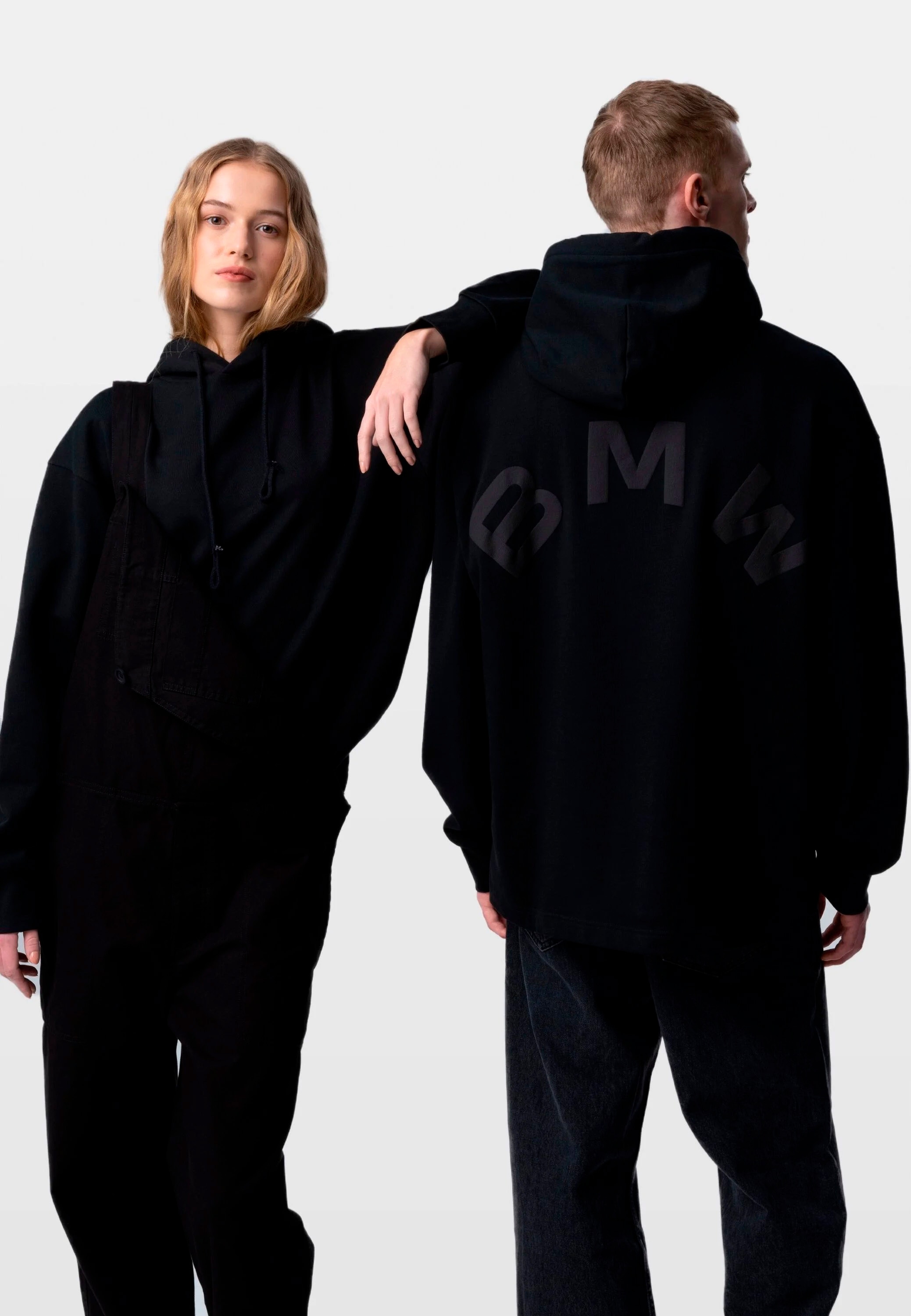BMW Hoodie , mit dezentem Logo auf der Rückseite