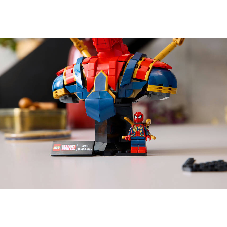 LEGO Marvel Iron Spider-Man buste 76326