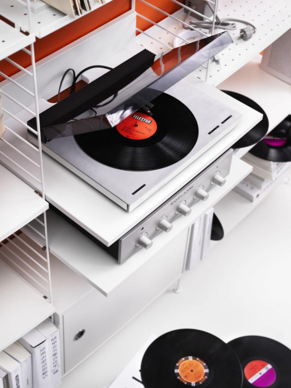 String Furniture Media shelf 47x58cm wit