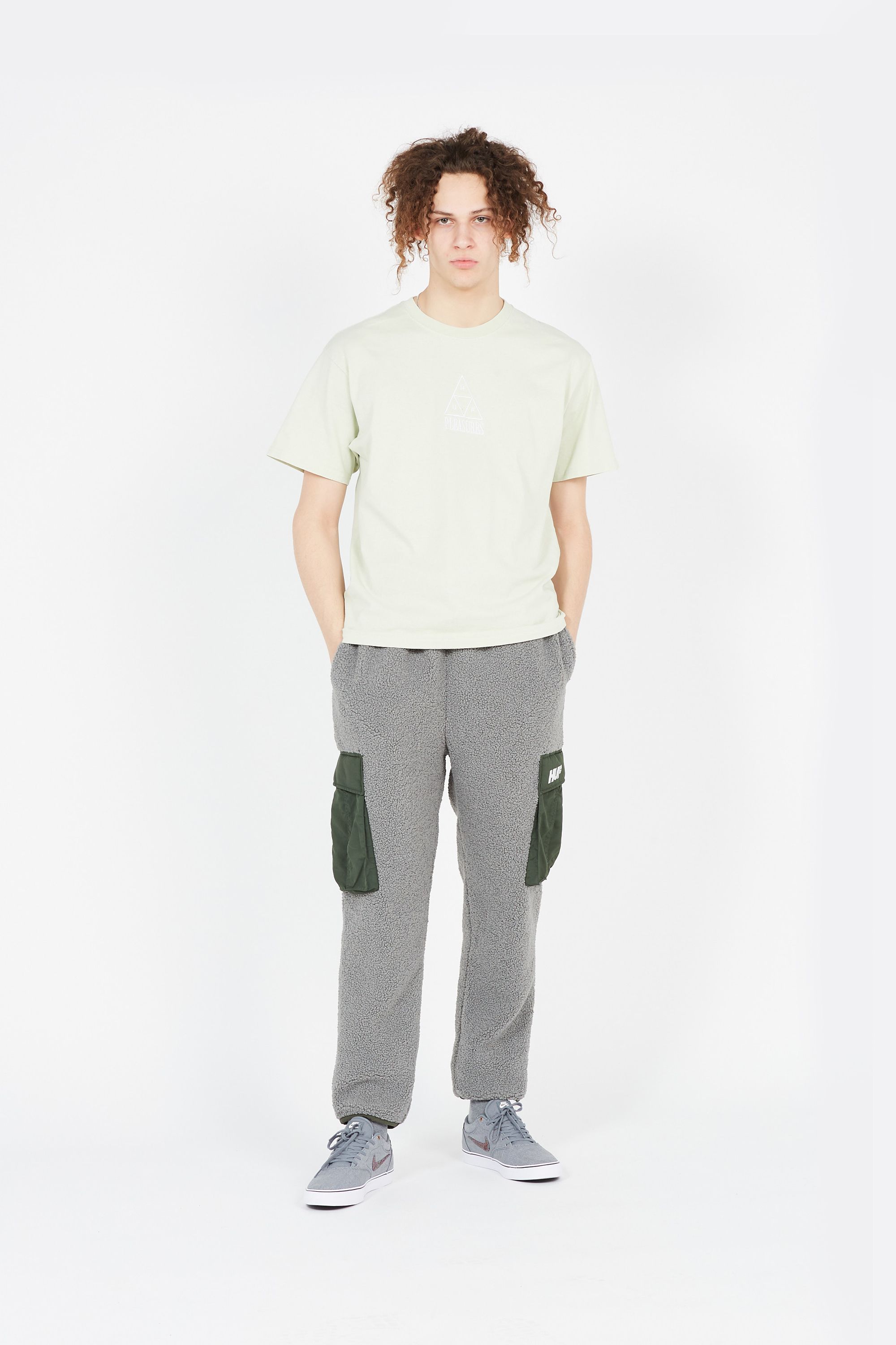 HUF T-SHIRT PLEASURES DYED Vert