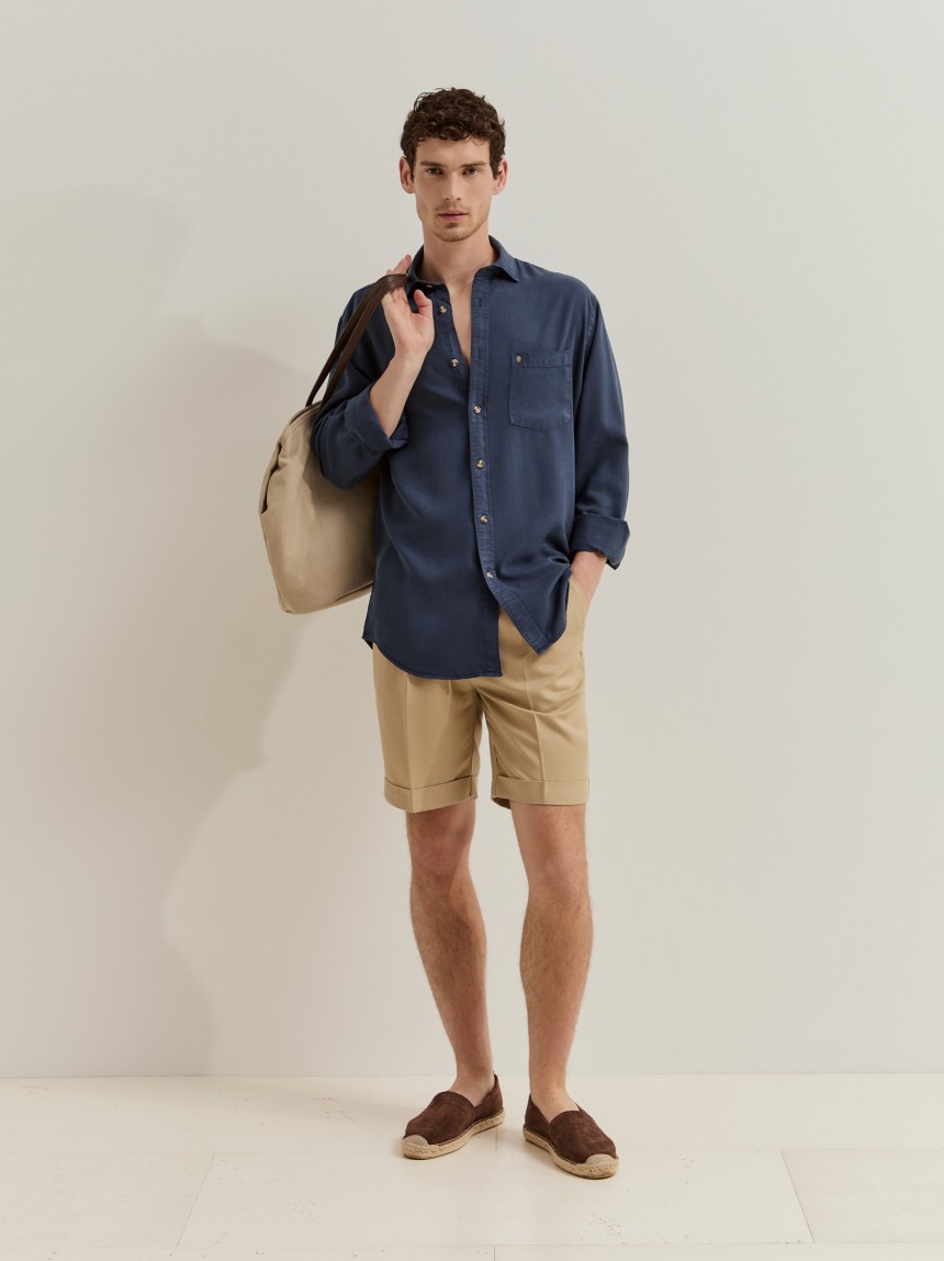 Camisa regular fit em liocel