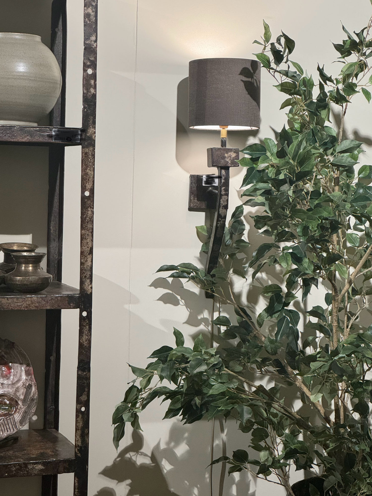 IJzeren wandlamp Sofia