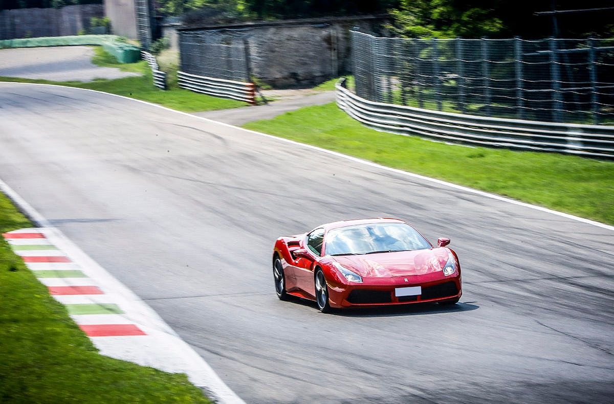 Ferrari 488 GTB selber fahren Stevelot