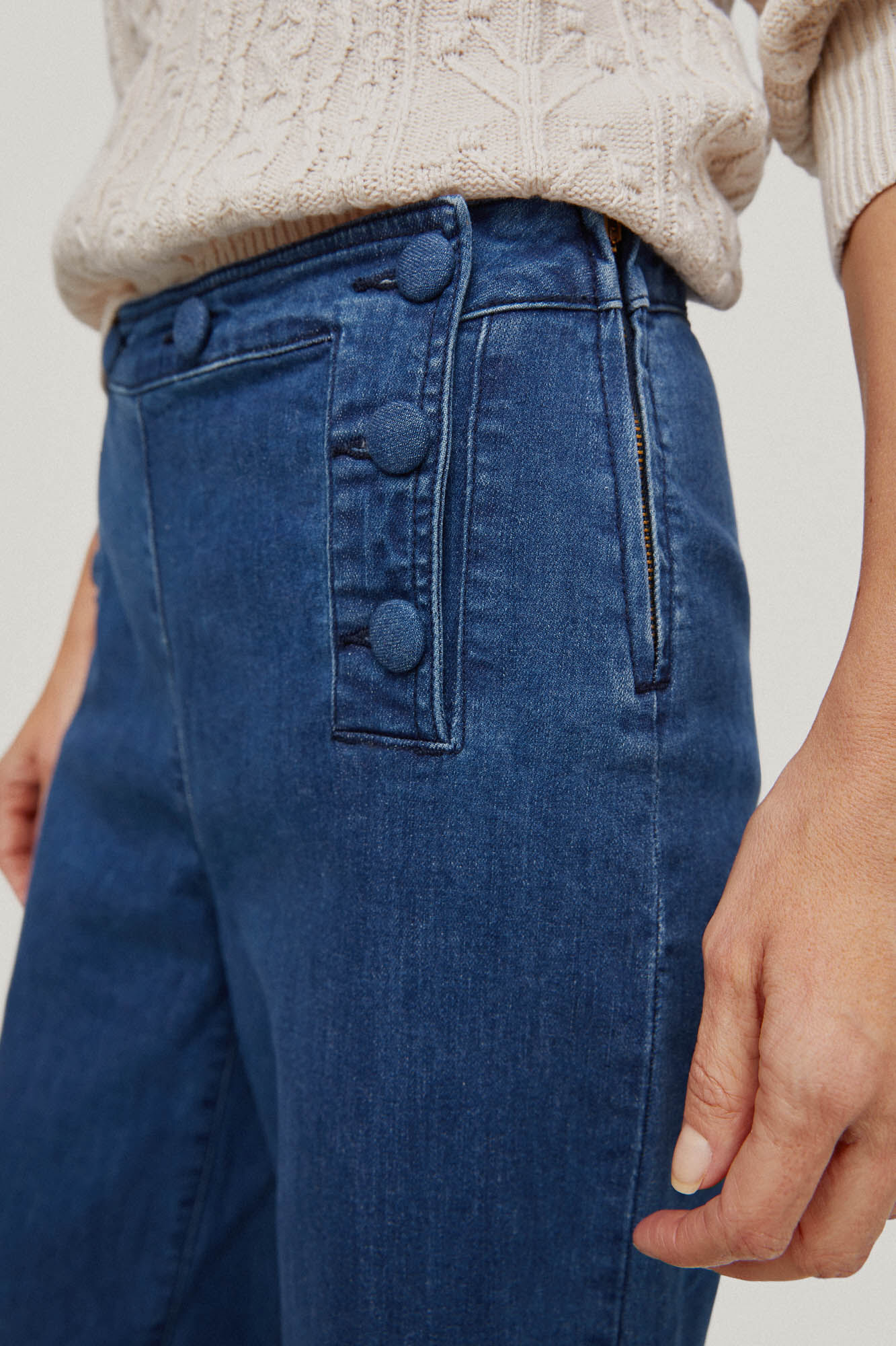 Calça jeans cropped de perna larga - Azul