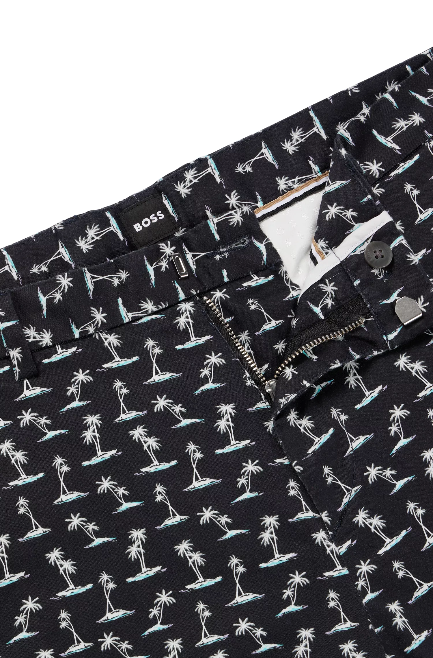 Shorts BOSS pretos de corte justo em cetim de algodão elástico com estampa da estação.