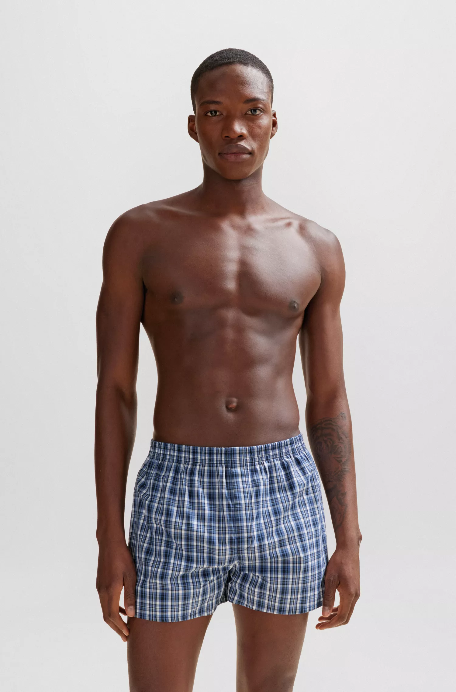 BOSS Preto - Conjunto com dois shorts de pijama em popeline de algodão.