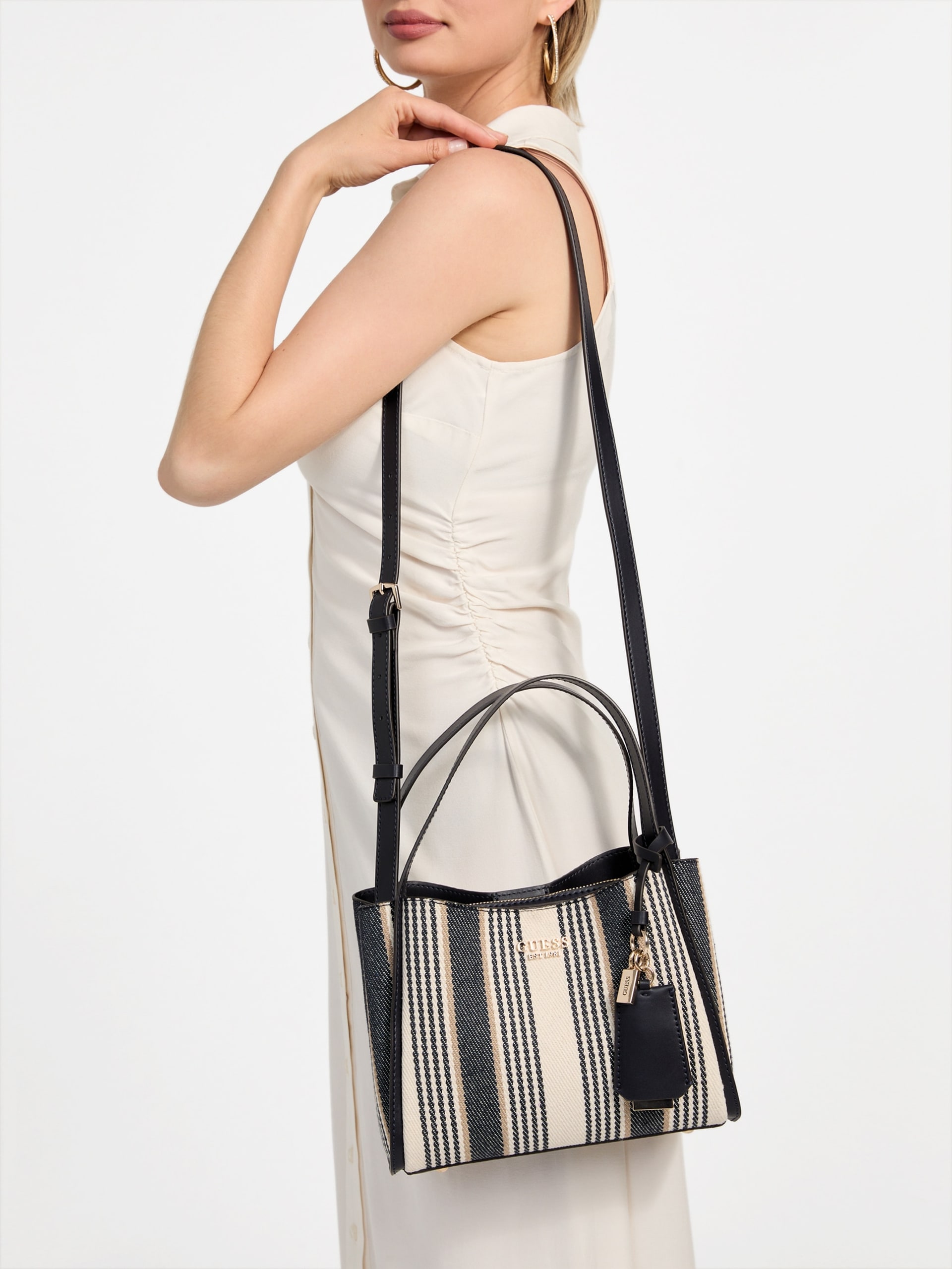 Bolsa Nicolette Listrada de Lona Estilo Namorada