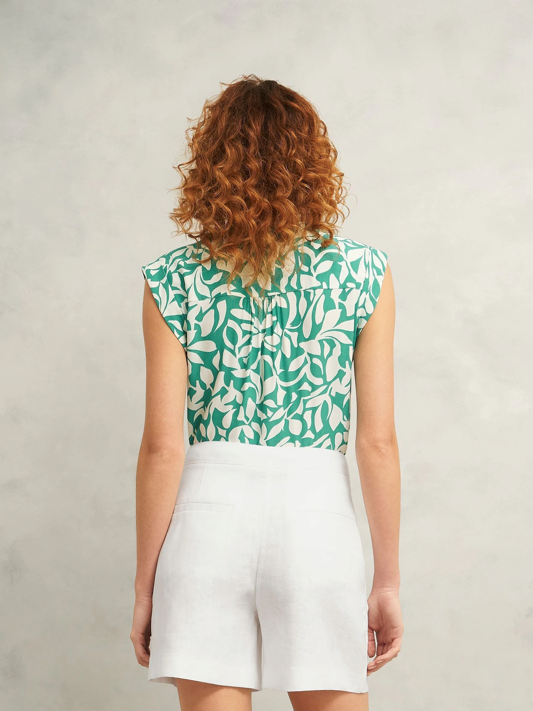 Hobbs 100% Linen Chelsea Shorts
