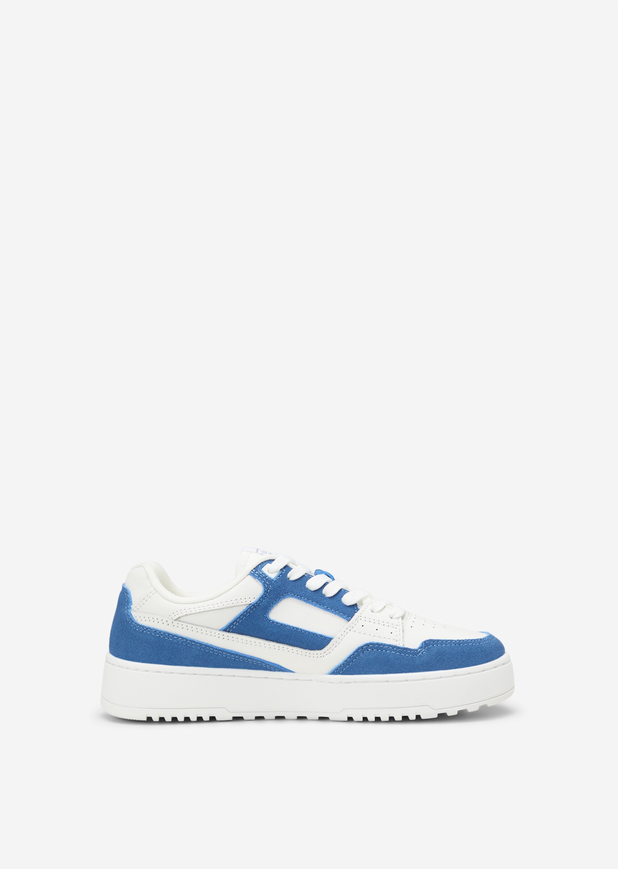 Sneaker aus Rindleder-Mix