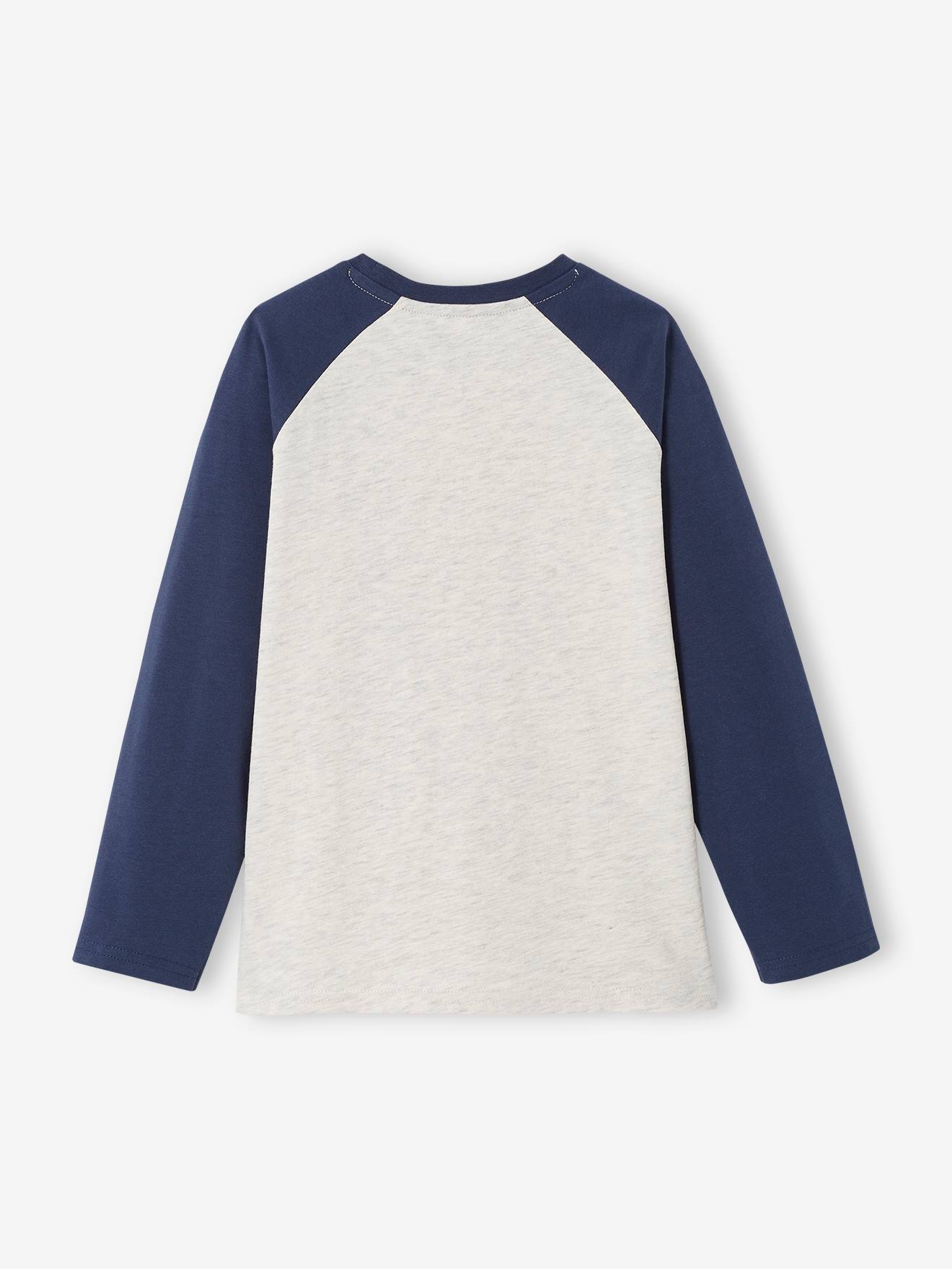 Camiseta infantil masculina com estampa gráfica e mangas raglan coloridas, na cor cinza mescla.