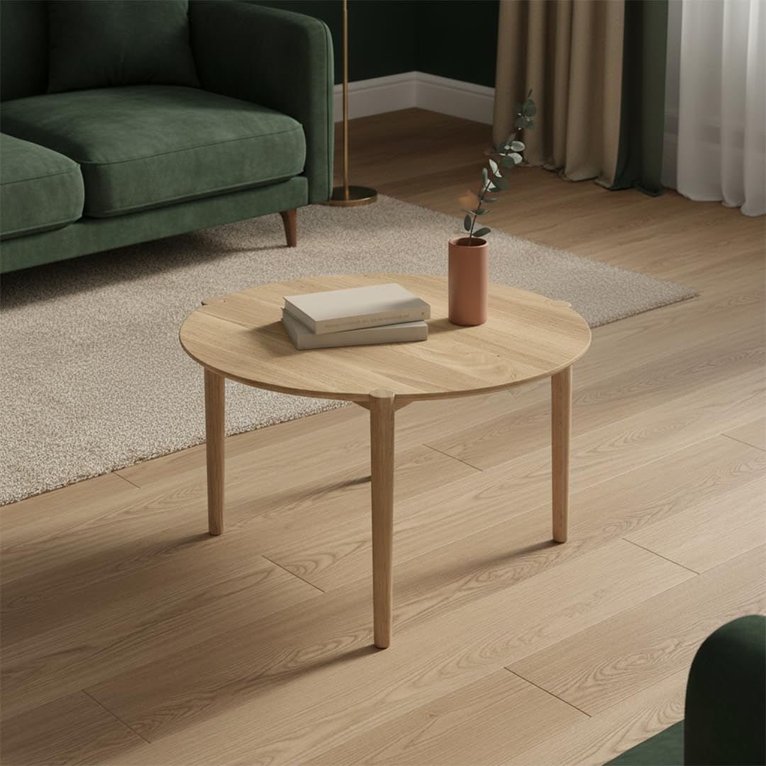 skølm Åsarna Couchtisch rund Ø 70 cm – Wohnzimmertisch aus Eiche Massivholz – Sofatisch Holz mit 3 Beinen – Kleiner Beistelltisch – Holztisch Wohnzimmer – Round Coffee Table – Moderner Kaffeetisch