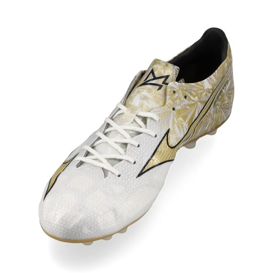 Mizuno Alpha Elite AG Prism Gold - Blanc/Doré/Noir
