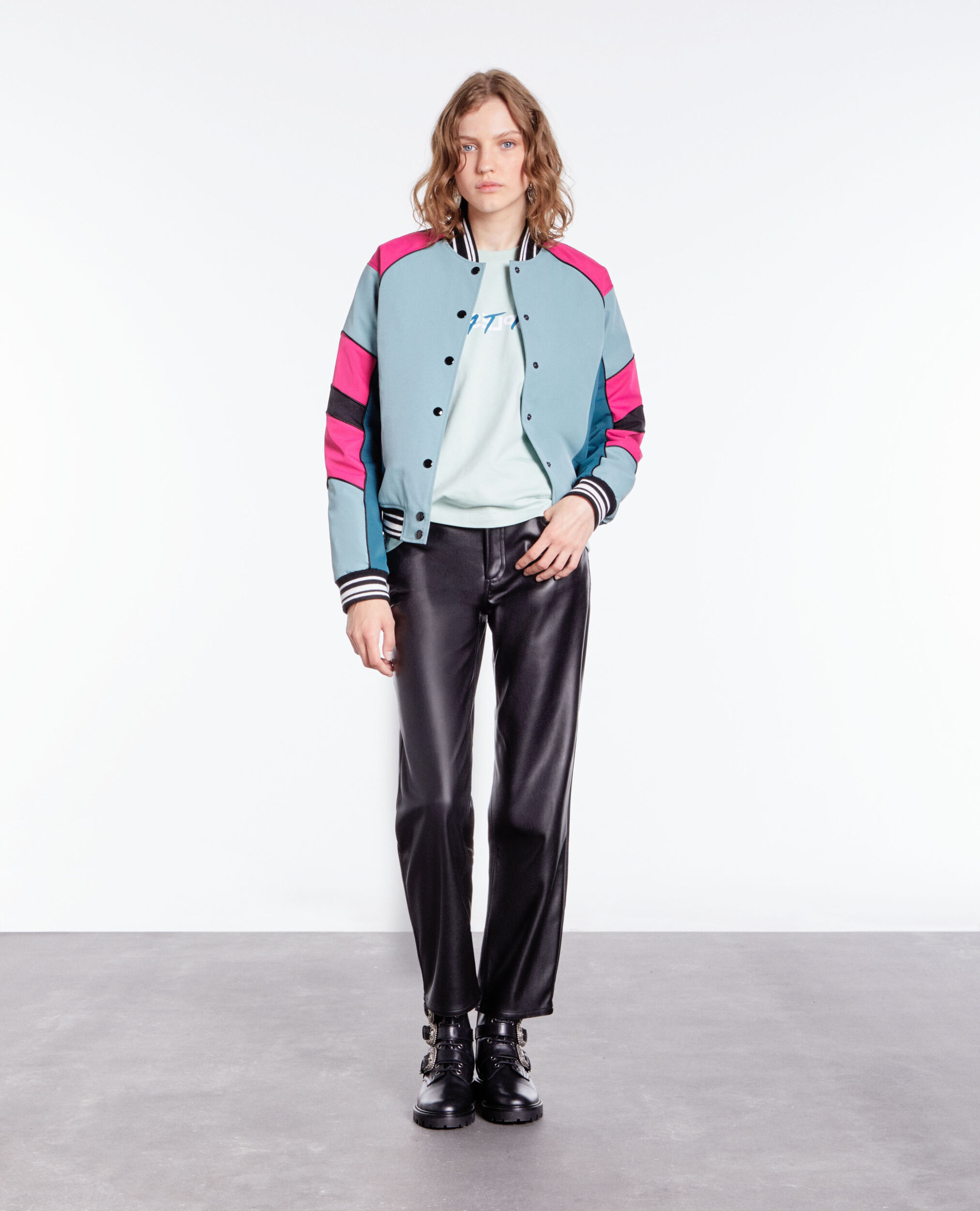 Blouson court avec patchwork multicouleur