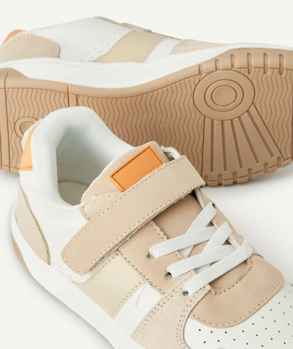 BASKETS BASSES GARÇON À SCRATCH BEIGE BLANC ET ORANGE