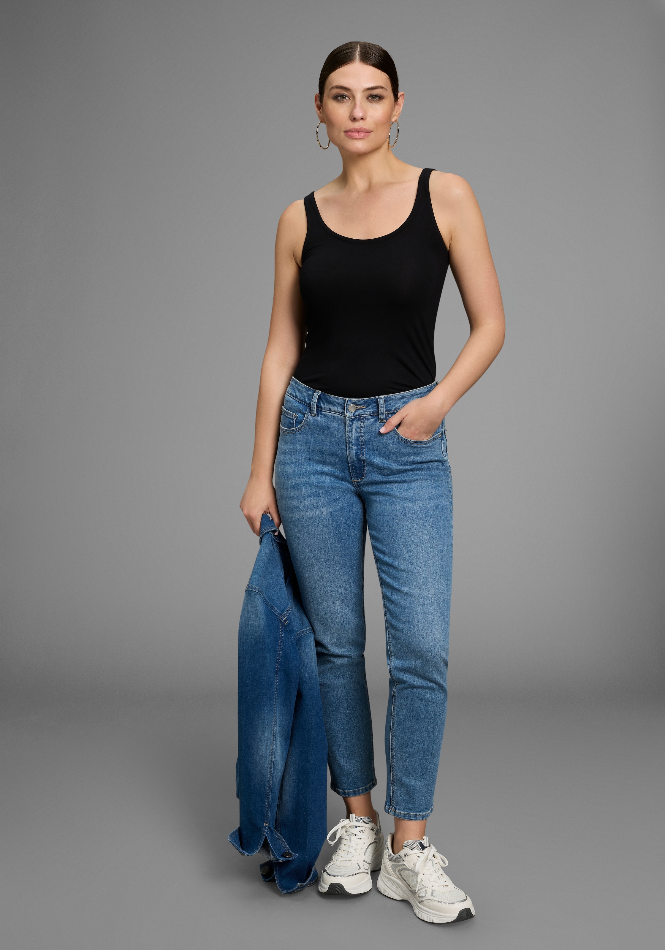 Melrose Longtop, 2 Stk. mit dezentem Glitzer-Logo am Rücken