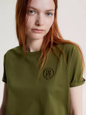 Camiseta moderna com bordado de monograma TH