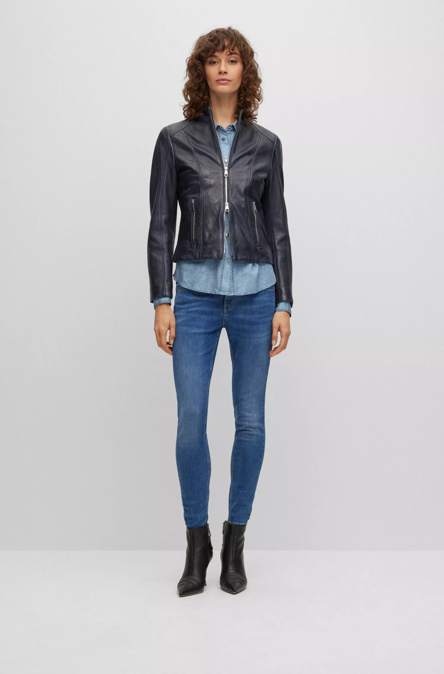 Blusa BOSS preta de corte regular com estampa efeito jeans.