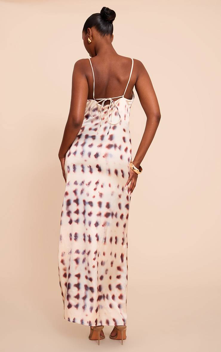 Crème Robe Longue En Satin Imprimé Avec Col Drapé