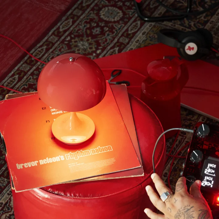 Louis Poulsen - Panthella 160 Portable V3 Akku LED-Tischleuchte, messing