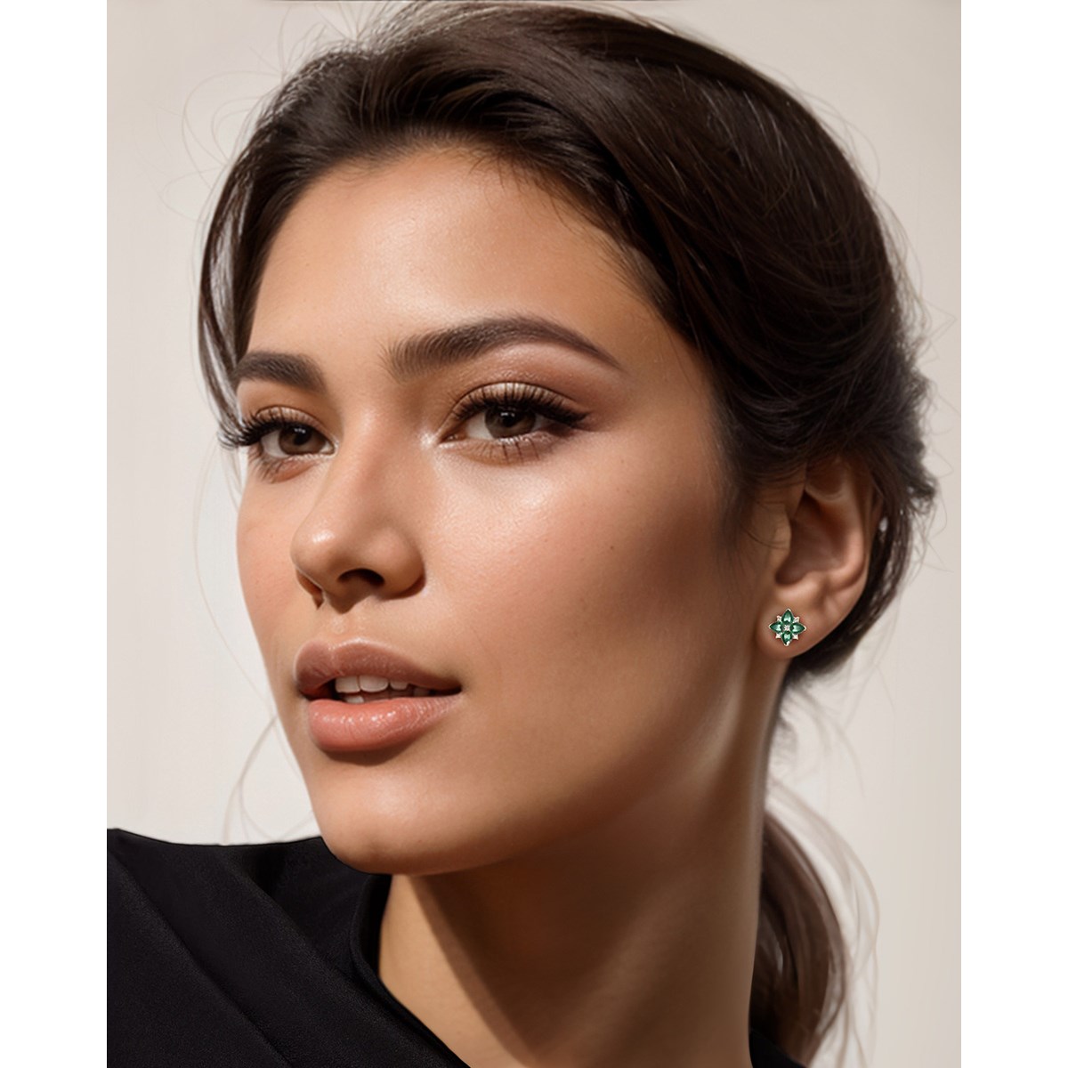 Boucles d'oreille Emeraude et Diamants sur Argent 925 2.100grs | Aden Boutique
