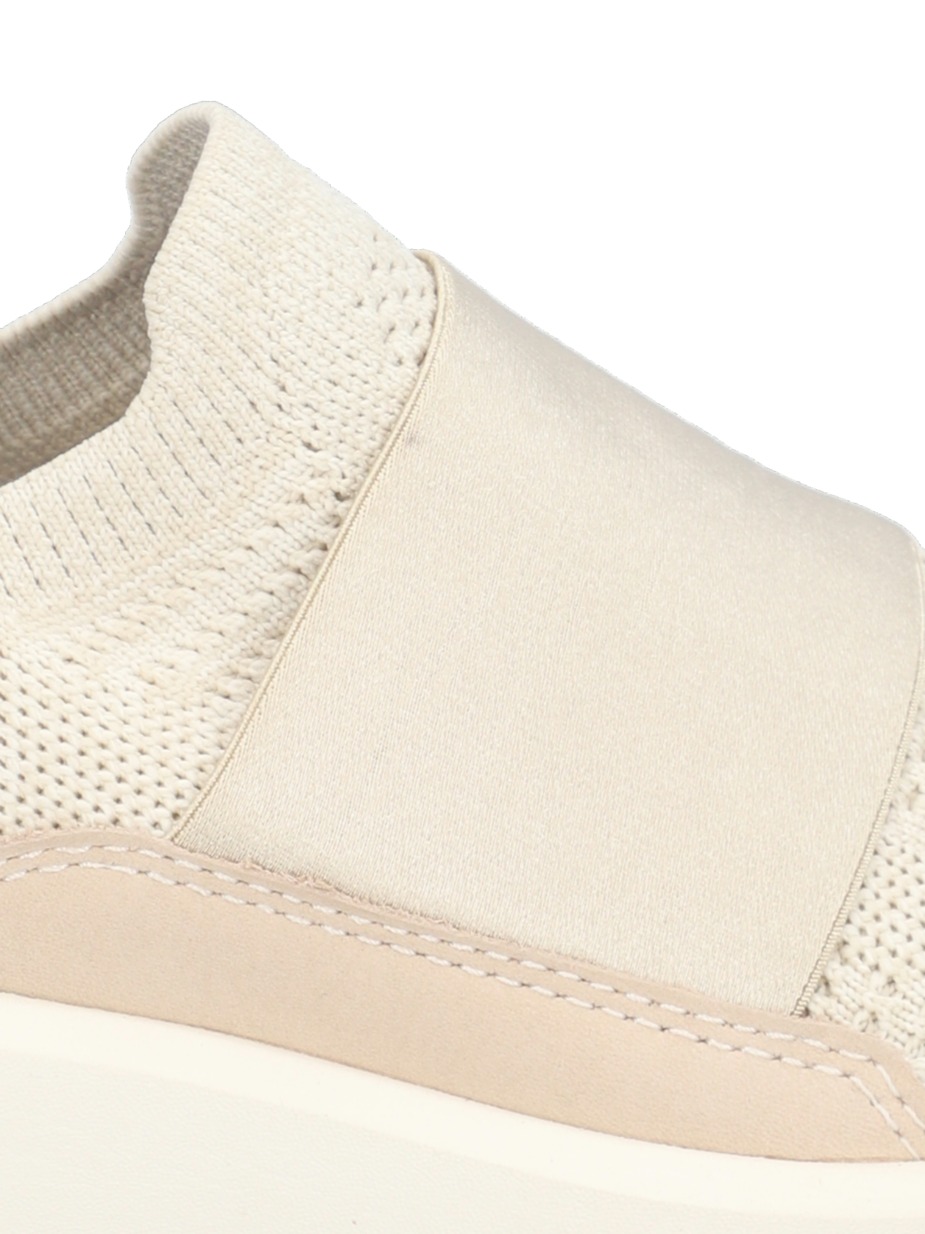 UN RIO KNIT