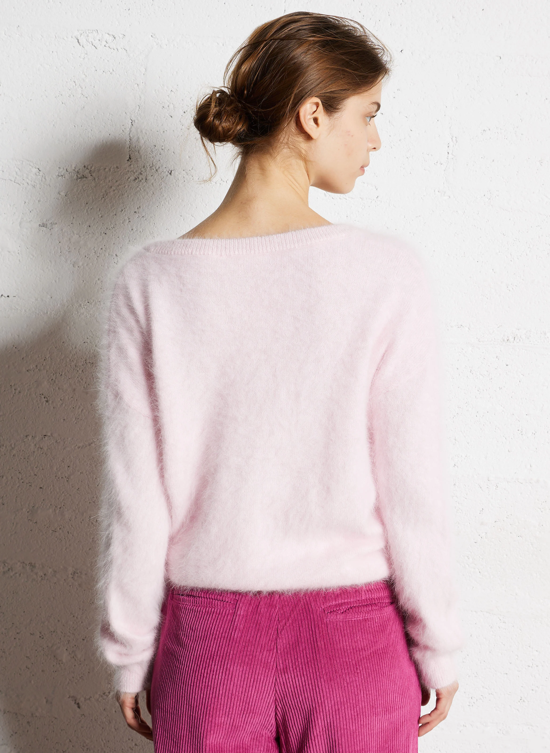 EDWARD - Pull col V en laine angora mélangée| Rose