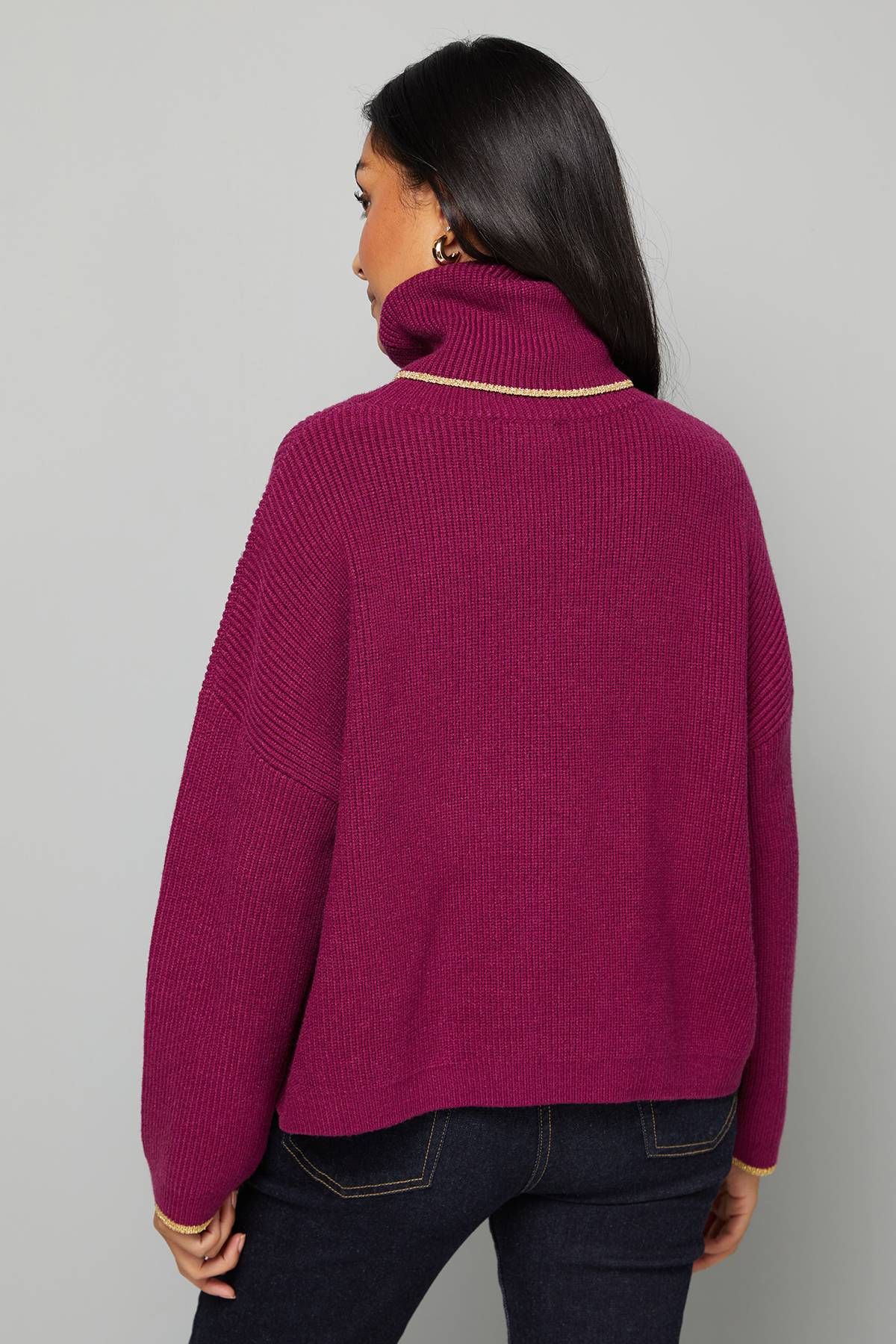 Wallis synthétiquell Col Roulé Petite avec Détail Doré