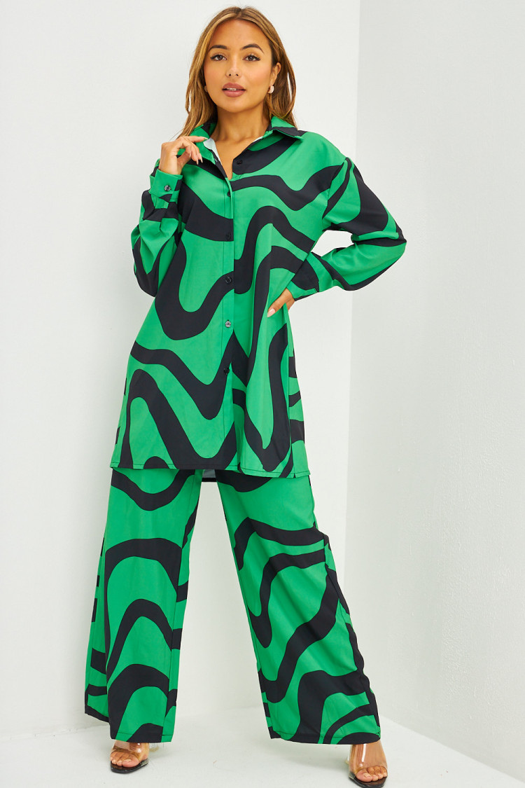 Ensemble fluide chemise + pantalon à lignes courbes vert