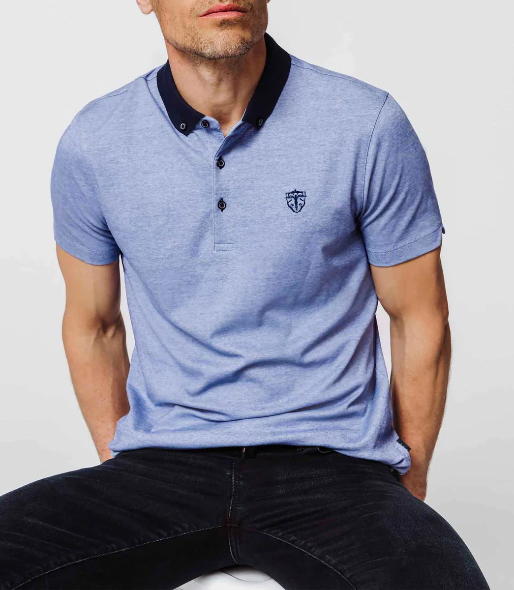 Polo bleu col contrasté