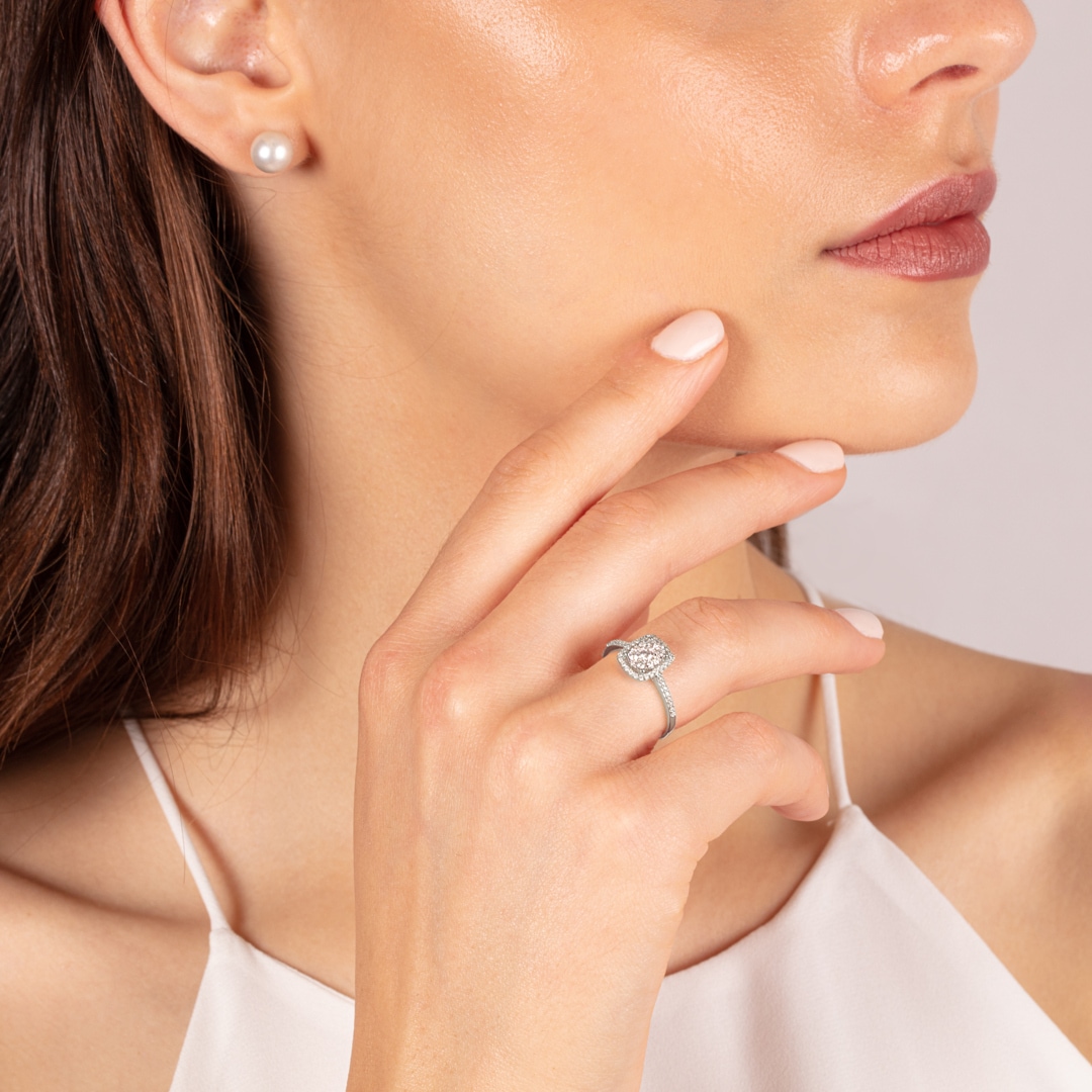Damenring 750/18 K Weissgold mit Diamanten 0.30ct H/si