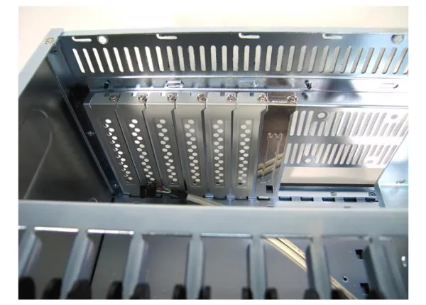 Chieftec UNC-410S-B-U3-OP - Rack-monterbar 4U - ATX - ingen strømforsyning - sort - USB