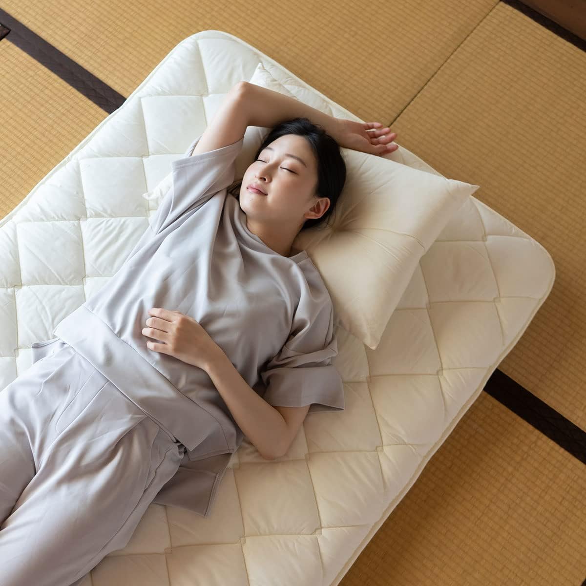 EMOOR Japanische Faltbarer Futon Matratze für Tatami CLASSE 100 x 200 cm, Weiß, Hergestellt in Japan, Bodenmatratze Baumwolle