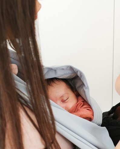 Porte bébé Baby Carrier Stone IZZZI - IZZZI