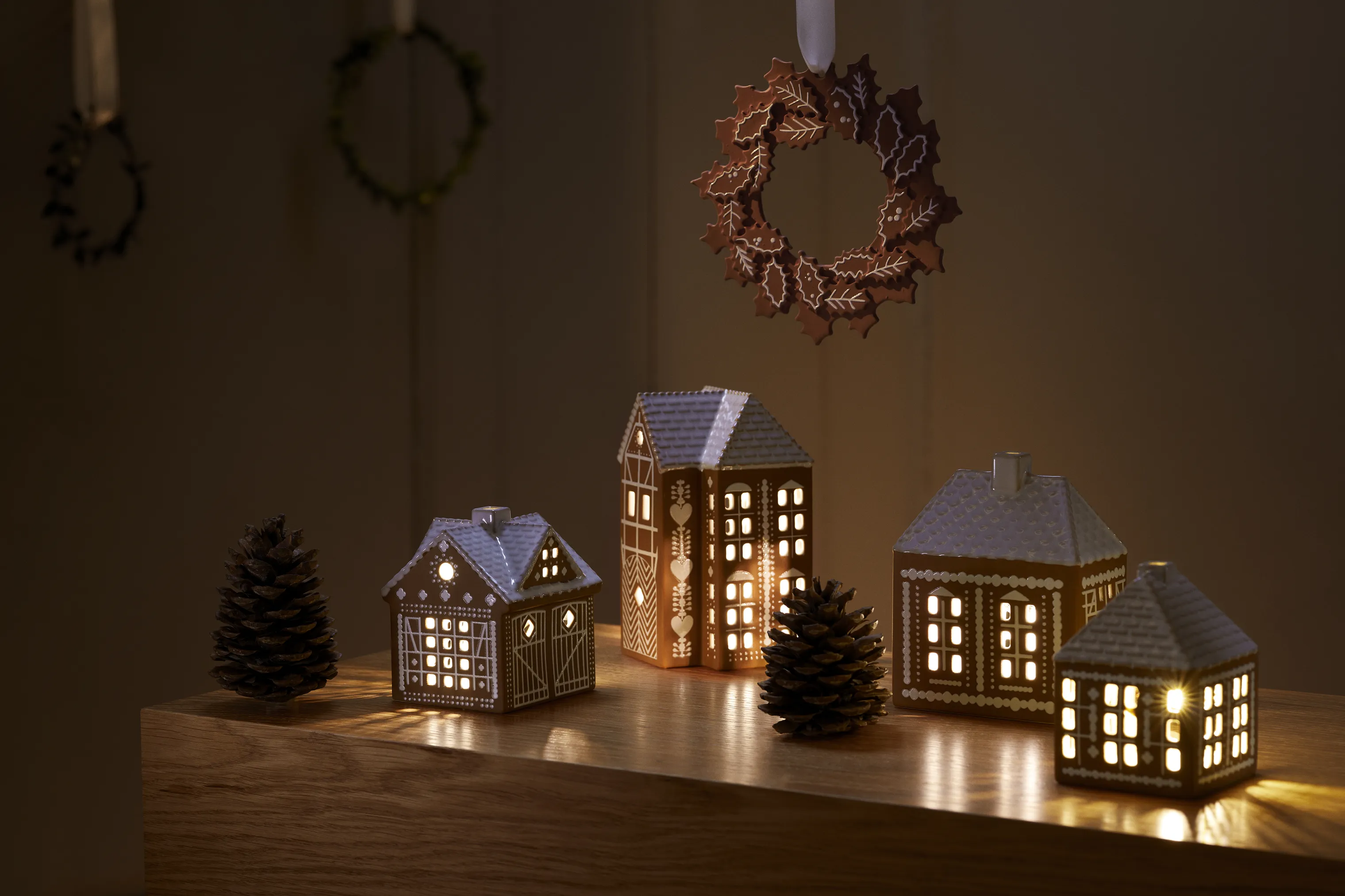 Kähler Gingerbread Lyshus Julestald