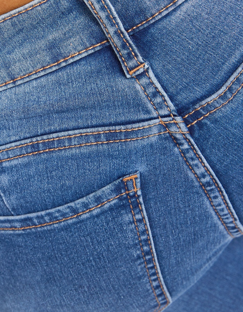 calça jeans skinny push-up