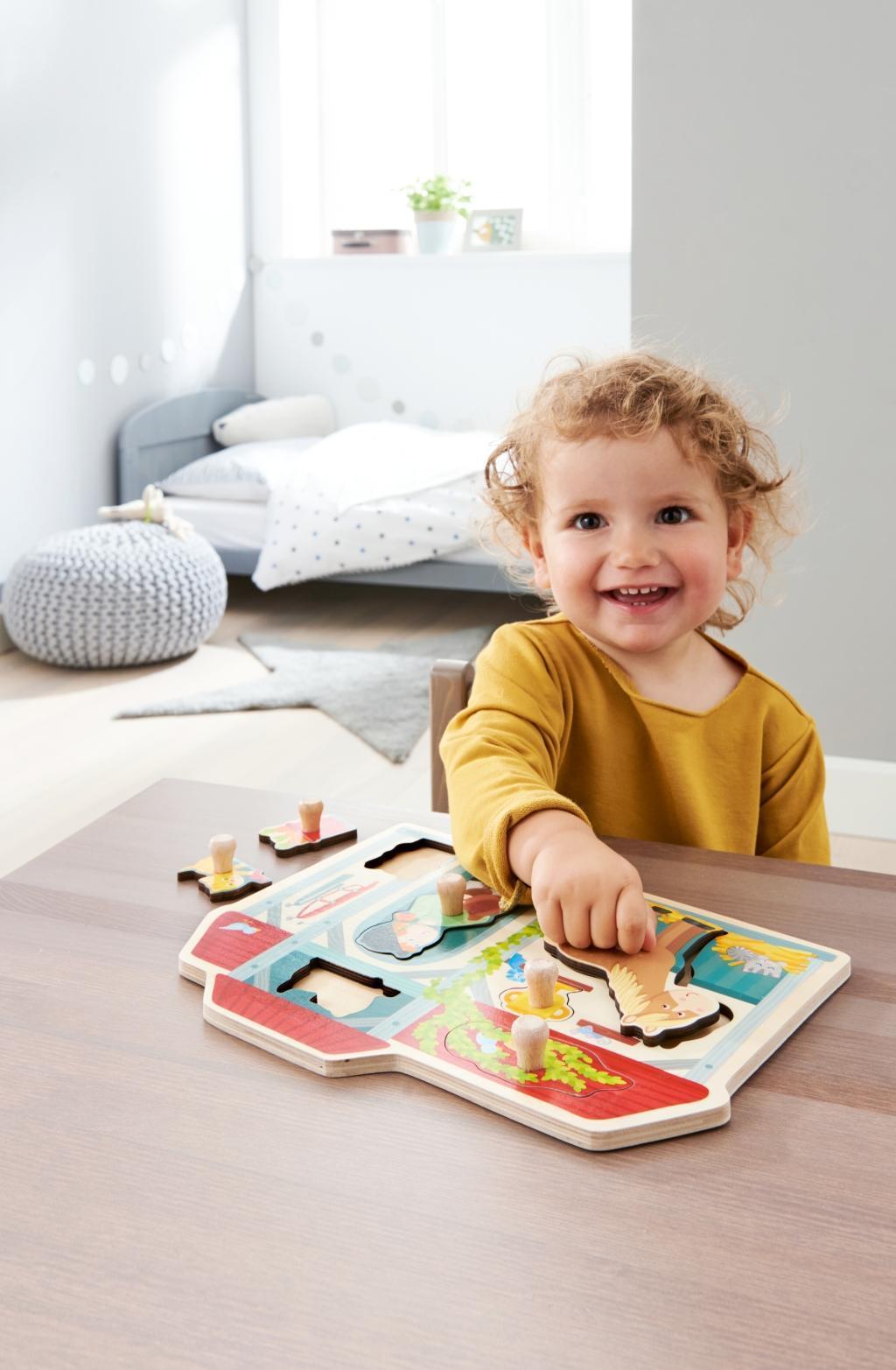 Steckpuzzle IM PFERDESTALL 6-teilig aus Holz