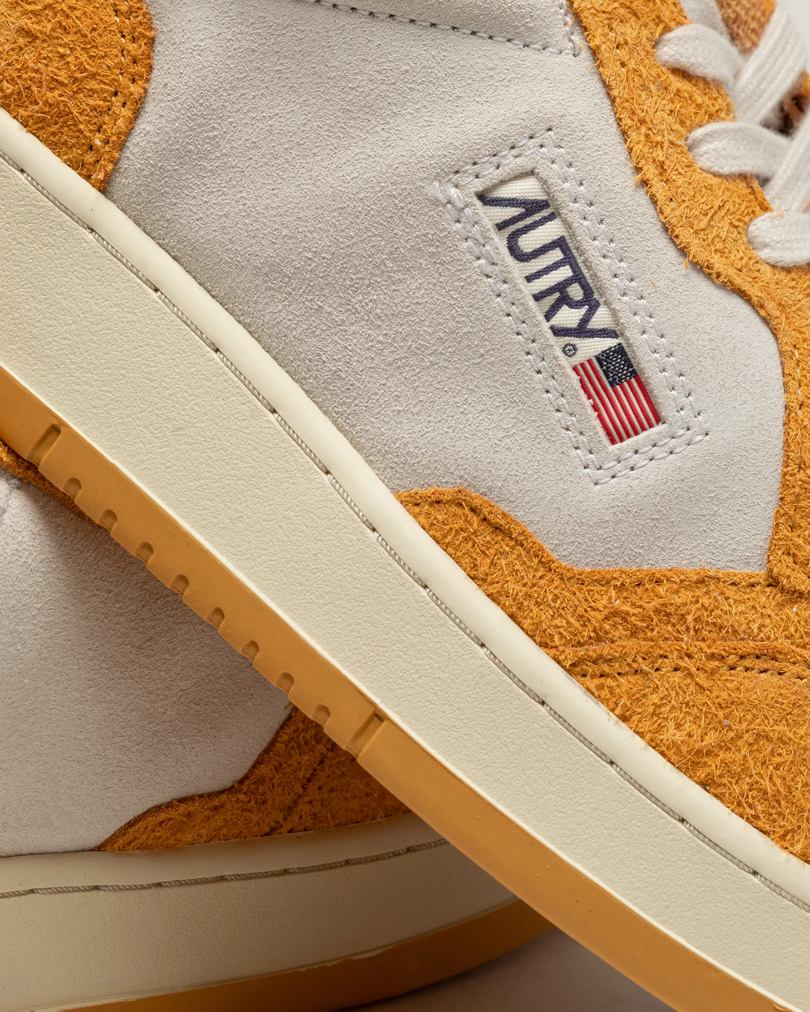 Autry Action Shoes MEDALIST LOW