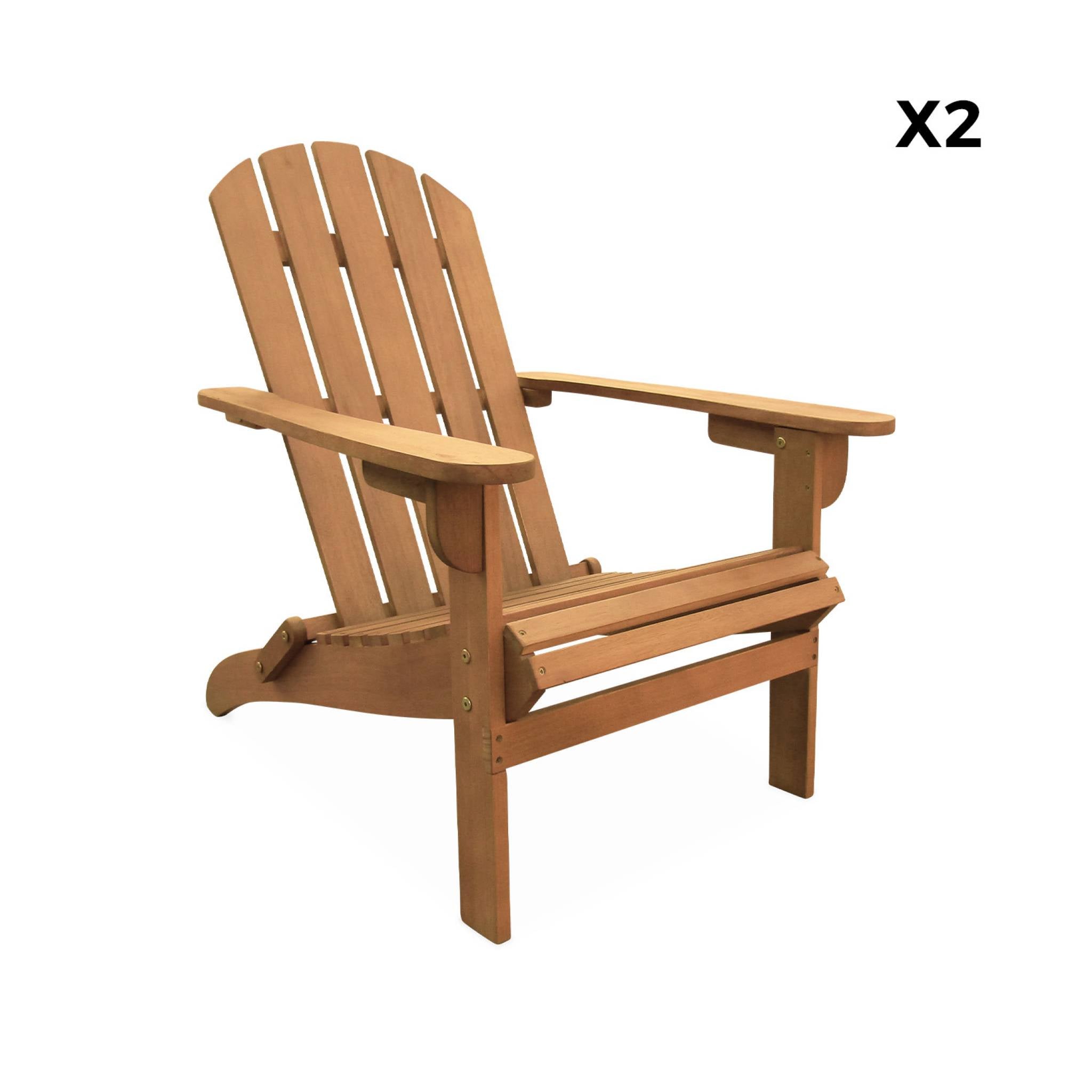 sweeek - Set van 2 eucalyptus houten tuinstoelen met tafel,