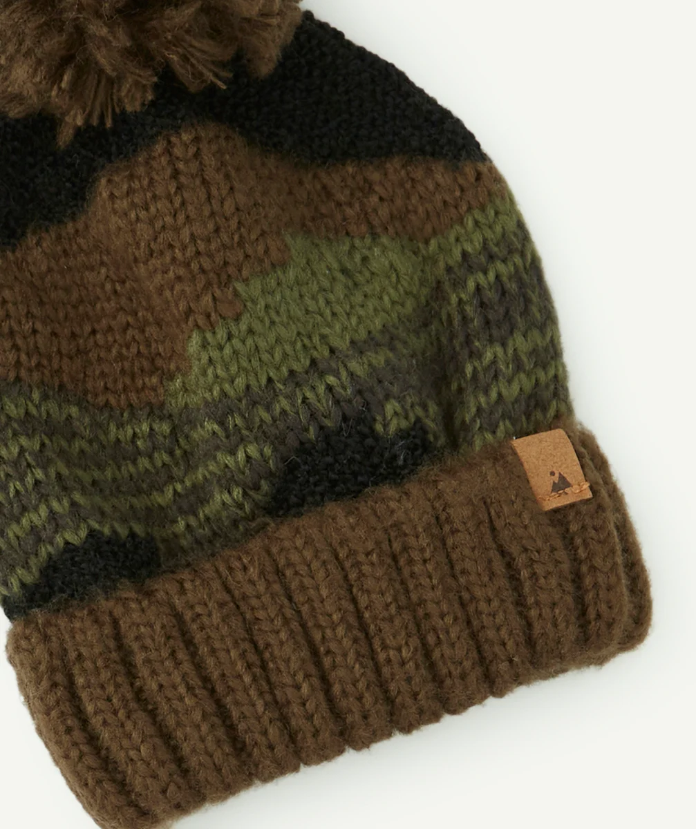 BONNET KAKI EN LAINE ET FIBRES RECYCLÉES AVEC POMPON GARÇON