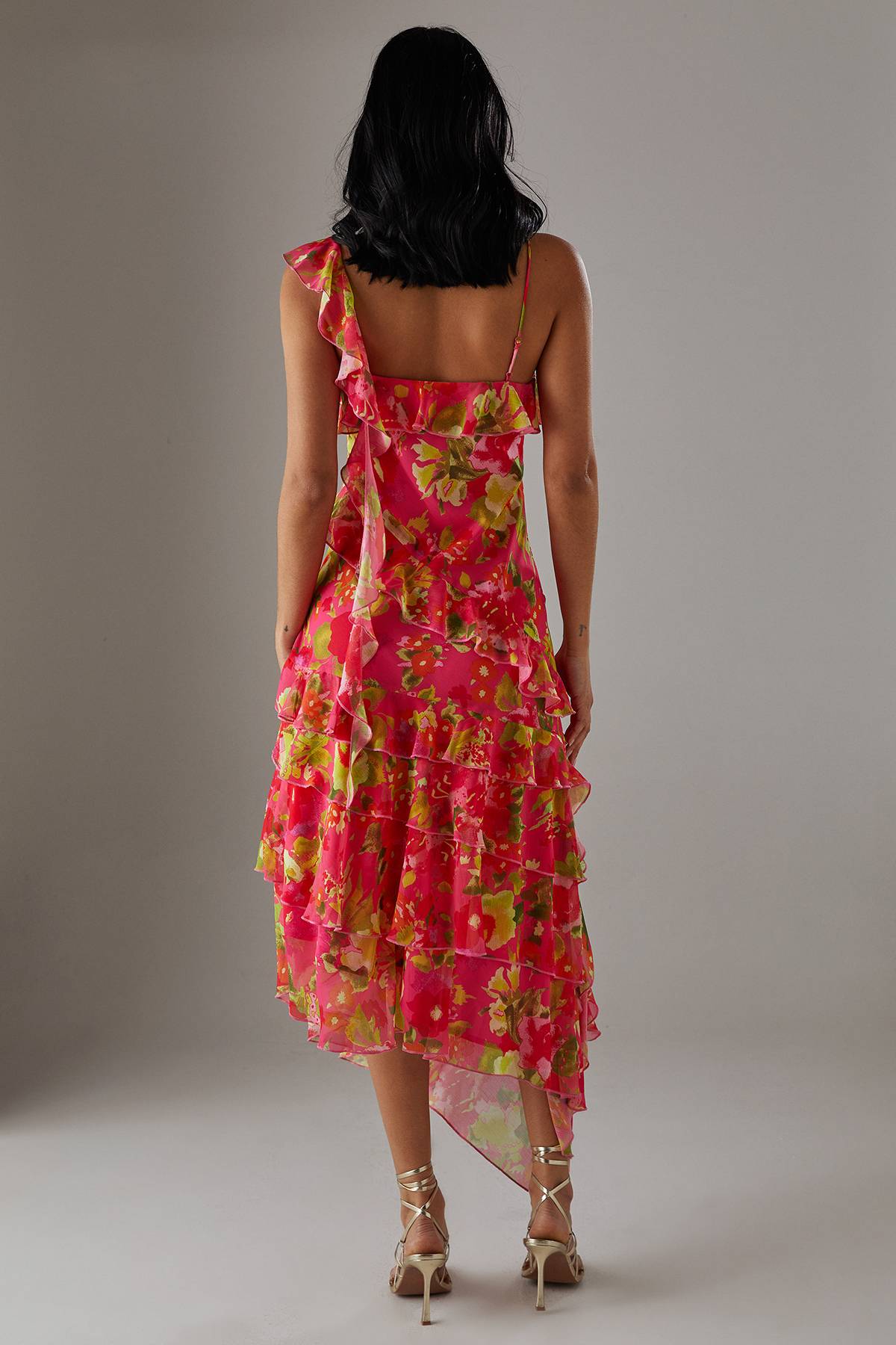 Warehouse Robe Nuisette Midi En Mousseline À Volants Et Ourlet Asymétrique