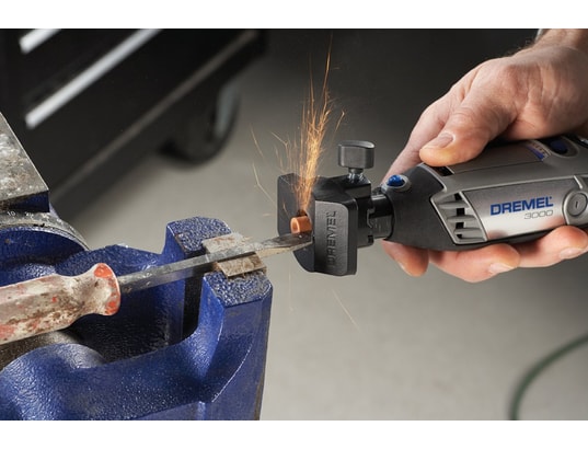 DREMEL - Outil de précision 3000 + 15 ACCESSOIRES