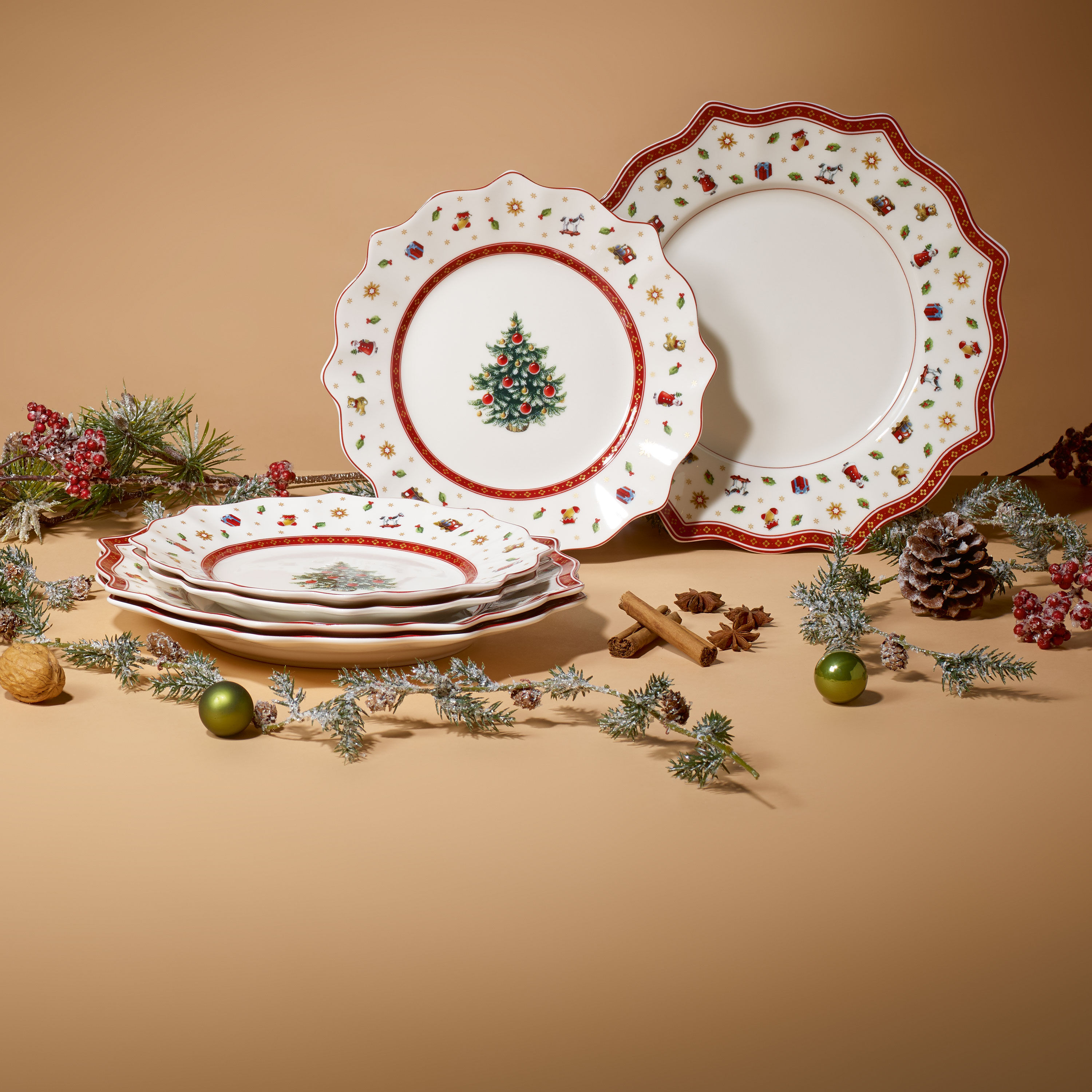 Toy's Delight Dinnerware set Red, Premium Porcelain