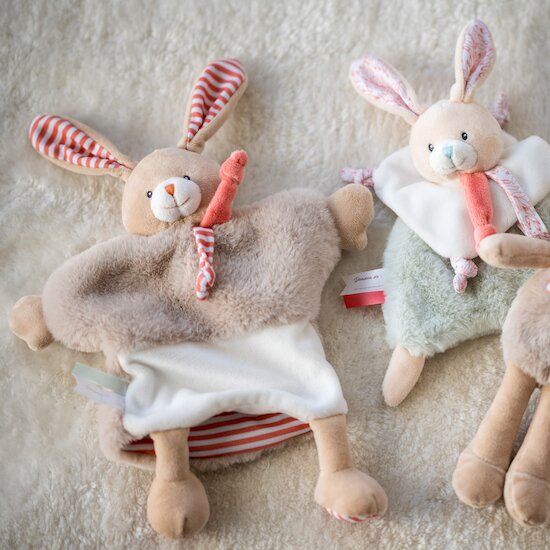 Iris et Malo Doudou attache tétine   Malo        de               P'tit bisou