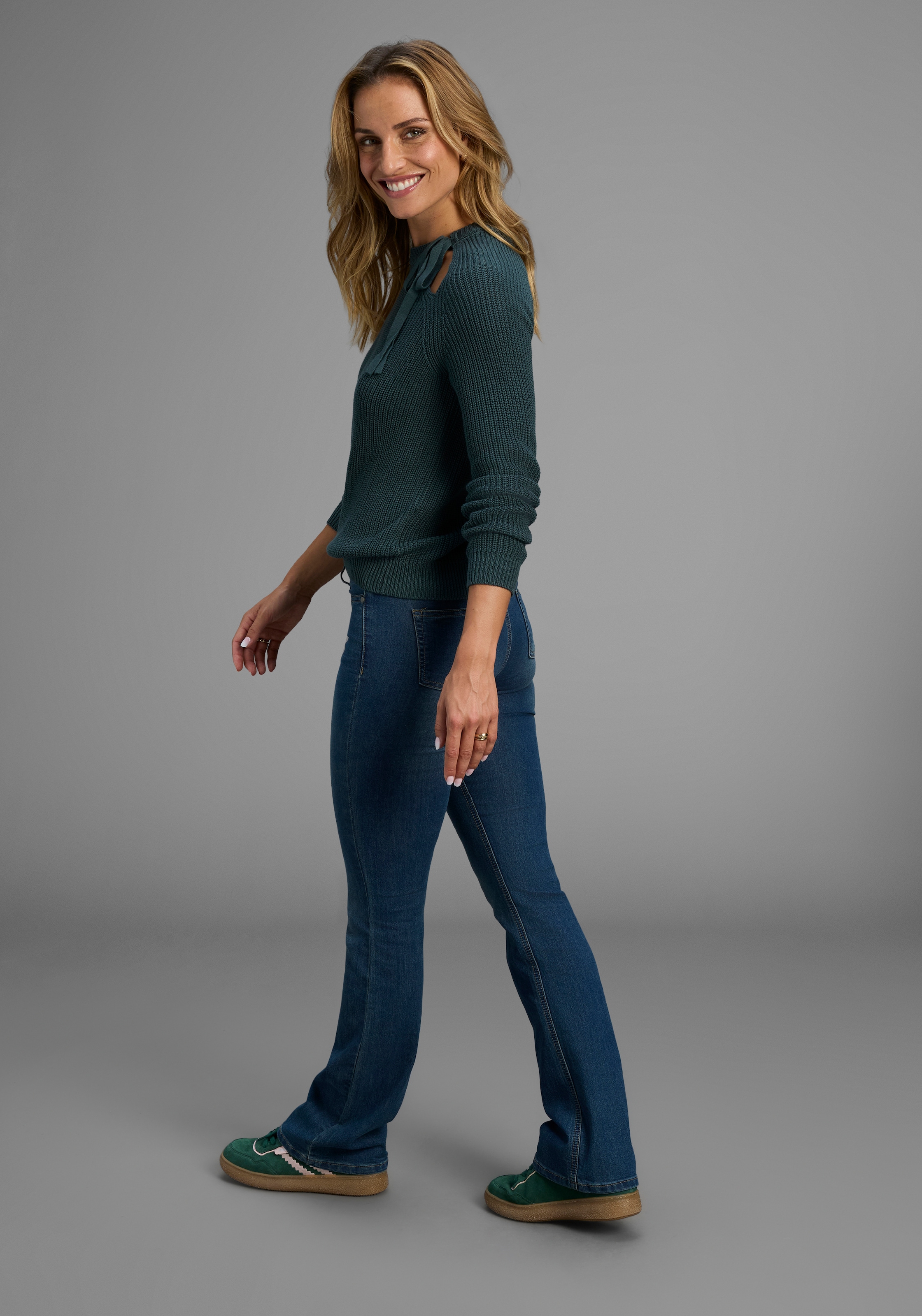 Arizona Bootcut-Jeans »Shaping«, elastische Passform,  Bootcut-Beinform,  Used-Waschung,  hohe Taille