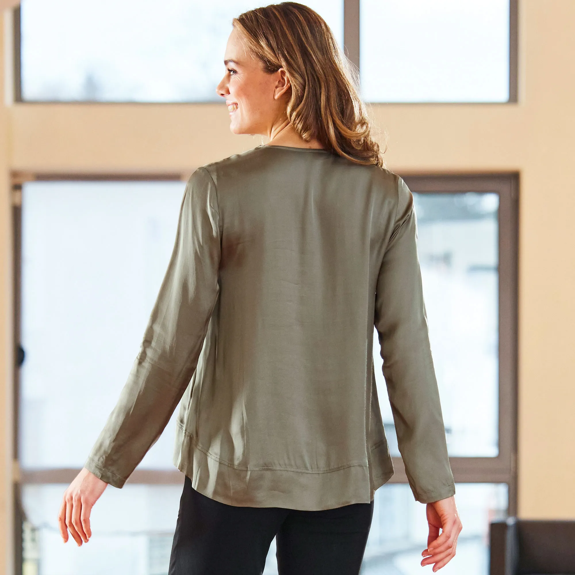 Damen-Bluse in Satin-Optik
