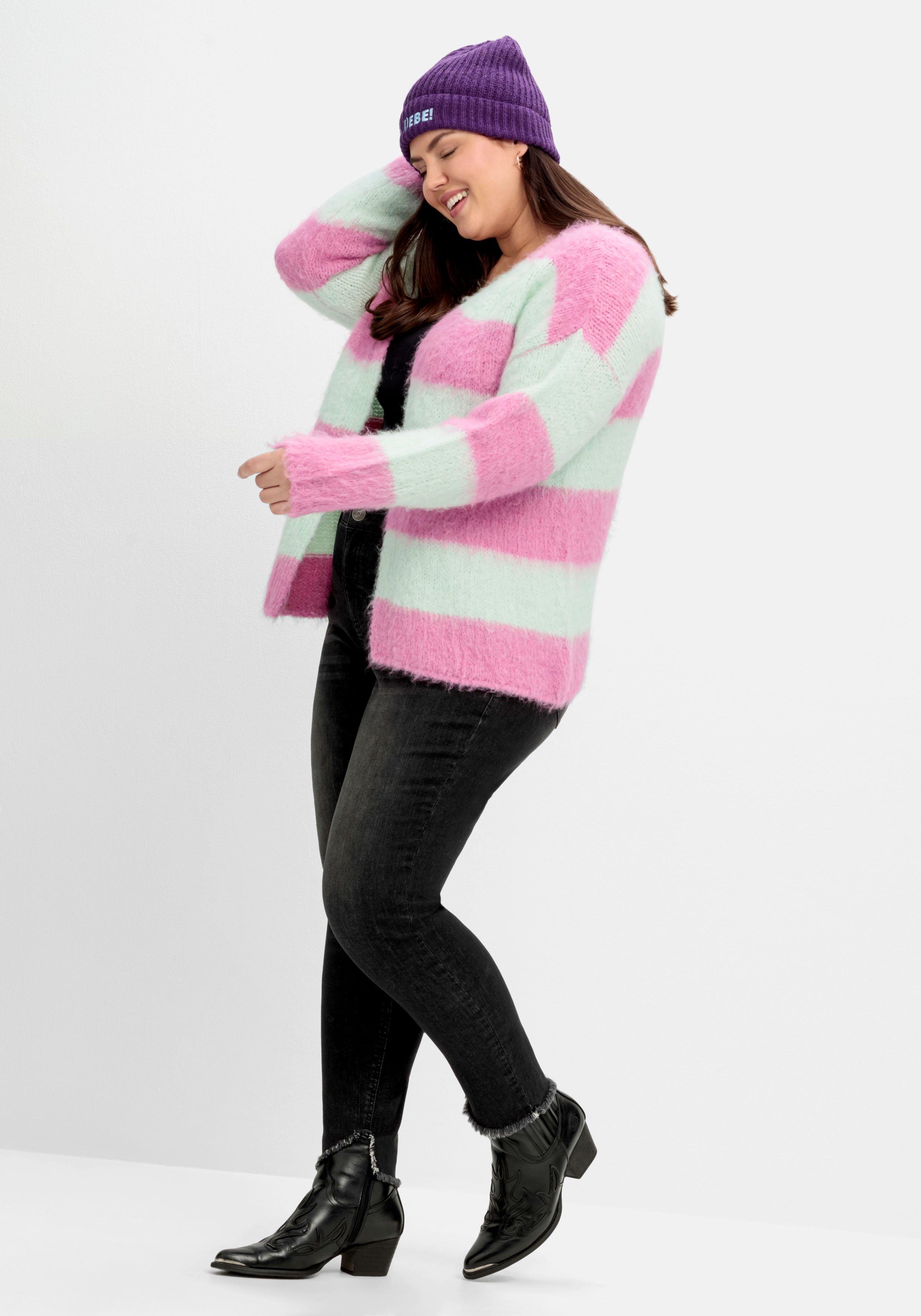 Kurze Strickjacke mit Blockstreifen, flauschige Qualität