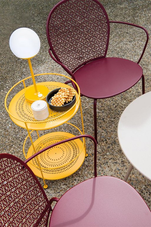 Fermob Lorette tuinstoel met armleuning Clay Grey